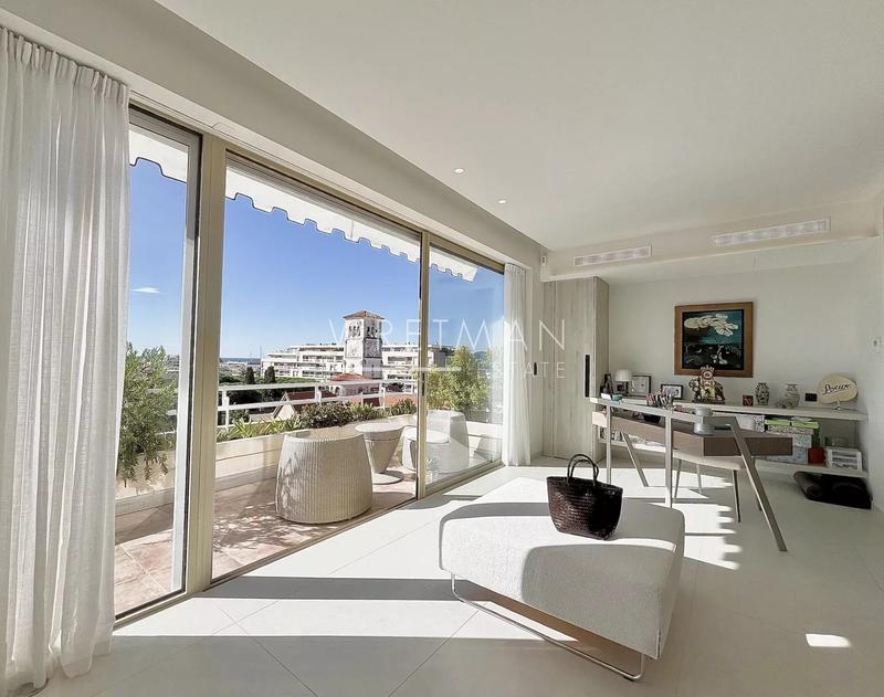 Appartement - 175 m² - 6 pièces