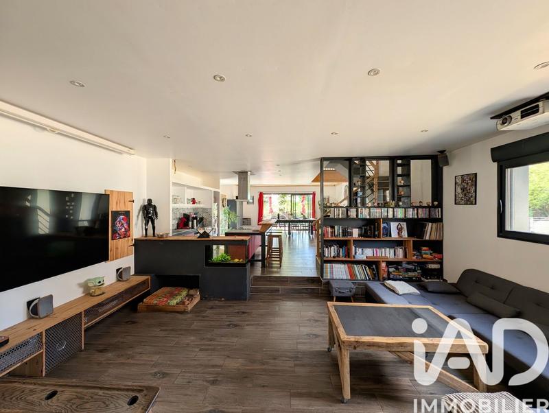 Maison - 175 m² - 8 pièces