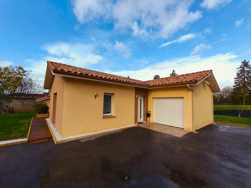 Maison - 90 m² - 4 pièces