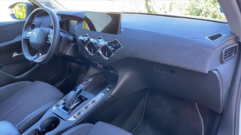 Ds Ds 3 Crossback 1.2 PureTech 130 Eat8 Performance Line +