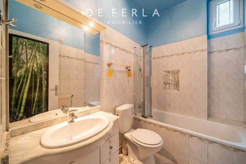 Studio - 30 m² - 1 pièce