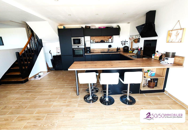 Maison - 140 m² - 6 pièces