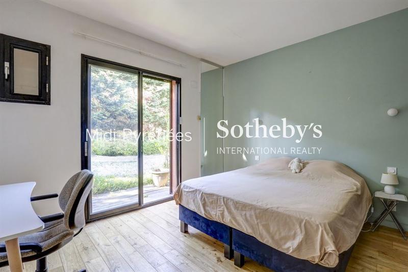 Maison - 210 m² - 8 pièces