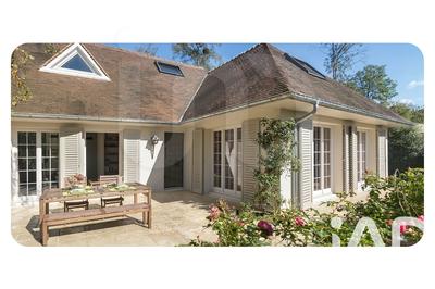 Maison - 225 m² - 8 pièces