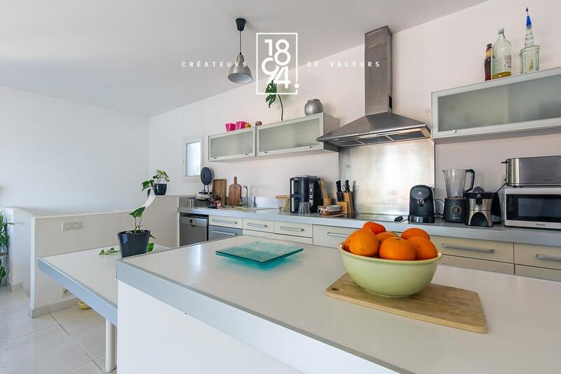Propriété - 322 m² - 10 pièces