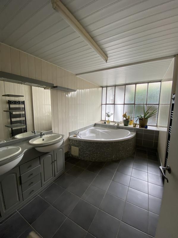 Appartement - 219 m² - 8 pièces