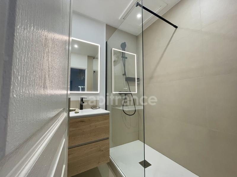 Maison - 180 m² - 6 pièces