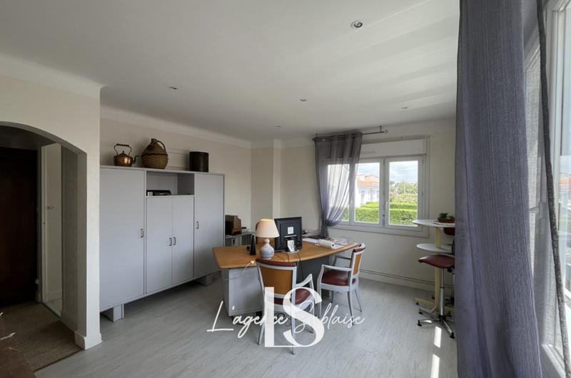 Maison - 187 m² - 6 pièces