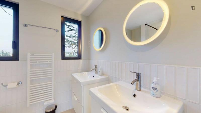 Chambre - 29 m² - 15 pièces