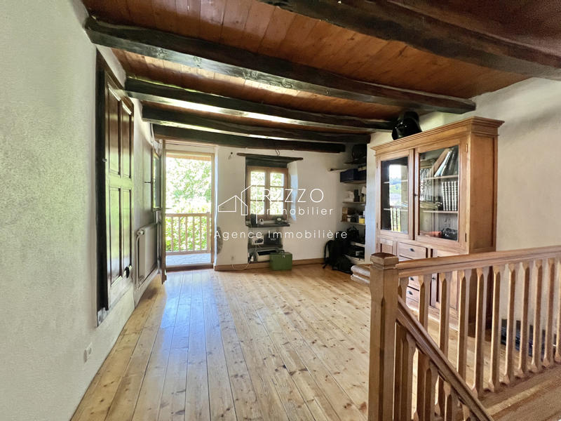 Maison - 180 m² - 7 pièces