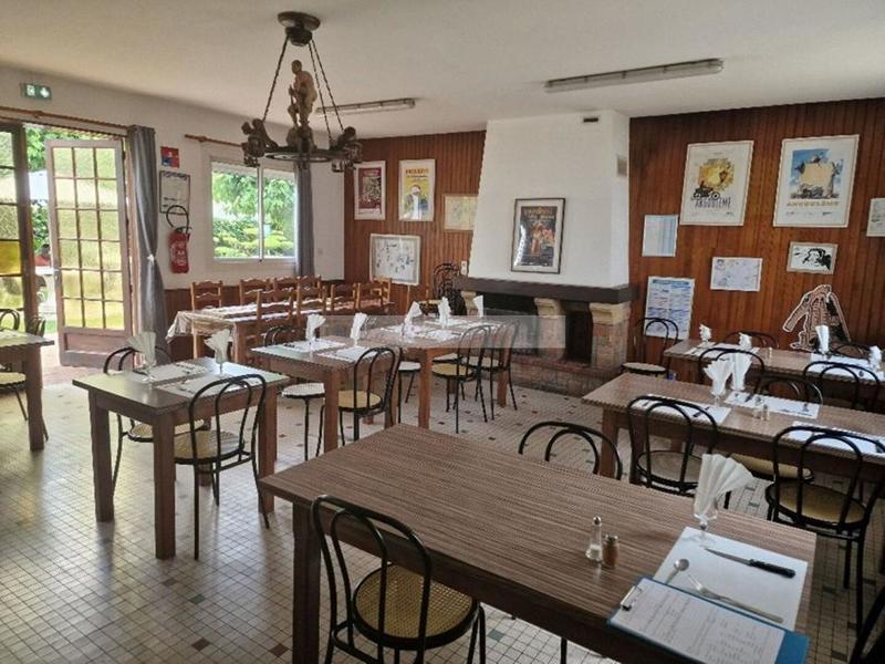 Maison - 520 m² - 24 pièces