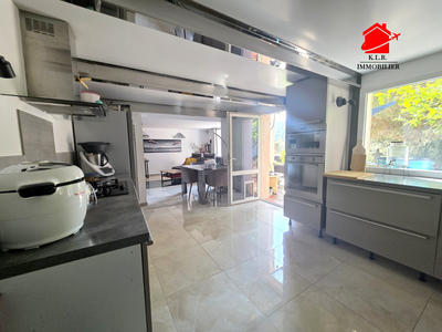 Maison - 175 m² - 5 pièces