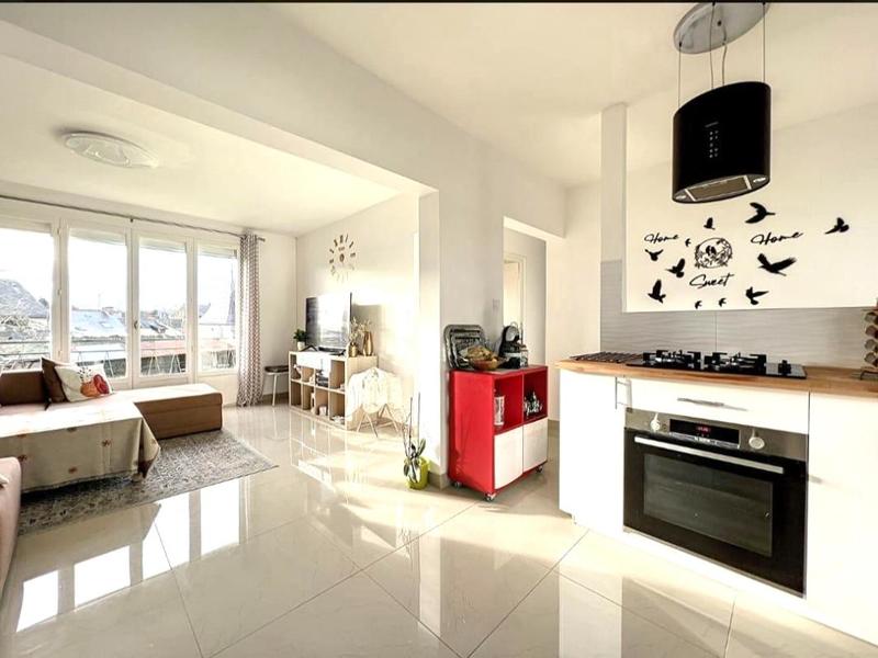 Maison - 80 m² - 5 pièces