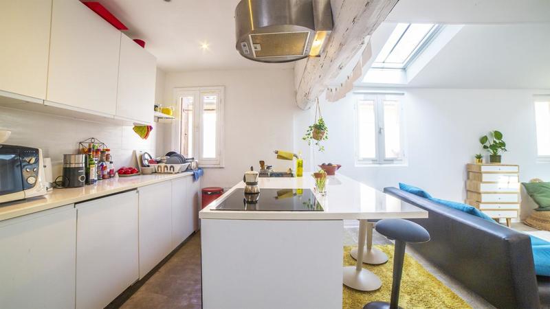 Appartement ancien - 89 m² - 4 pièces