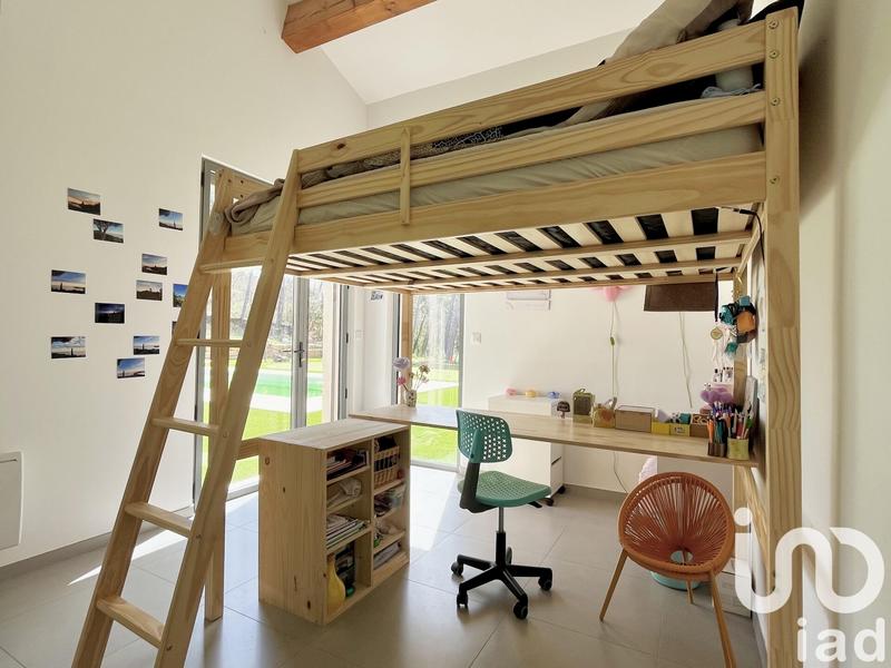 Maison - 256 m² - 7 pièces