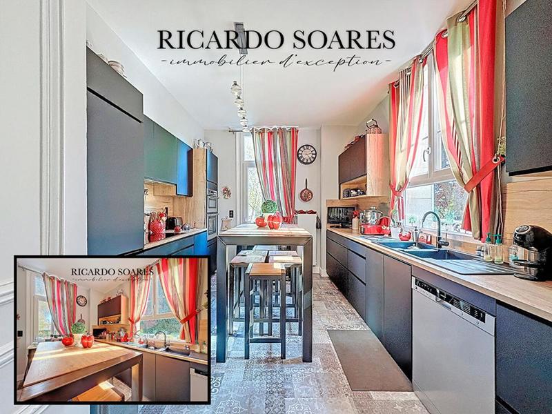 Demeure - 278 m² - 11 pièces