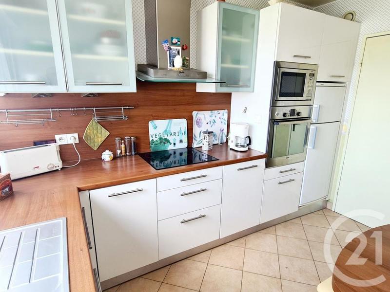 Appartement - 75 m² - 4 pièces