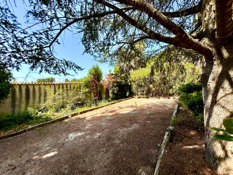 Propriété - 767 m² - 30 pièces