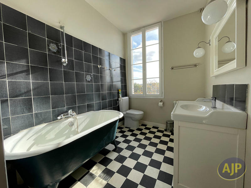 Maison - 124 m² - 4 pièces