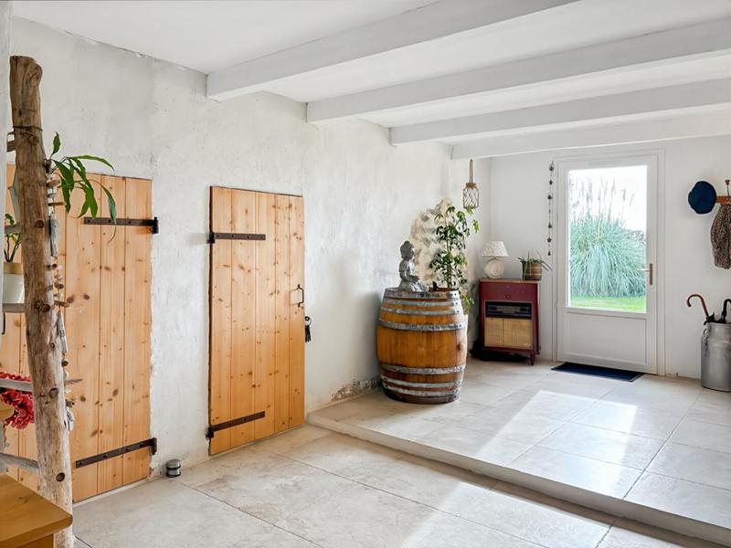 Maison - 205 m² - 9 pièces