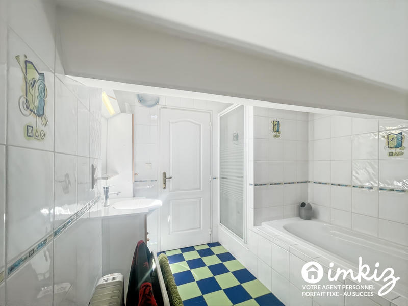 Maison - 193 m² - 8 pièces