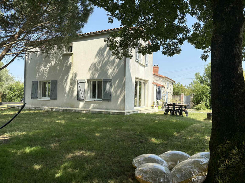 Maison - 143 m² - 5 pièces