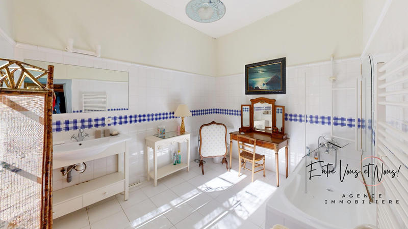 Manoir - 633 m² - 15 pièces