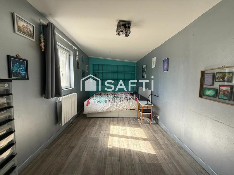 Maison - 184 m² - 10 pièces