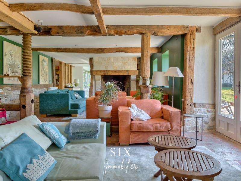 Maison - 240 m² - 10 pièces