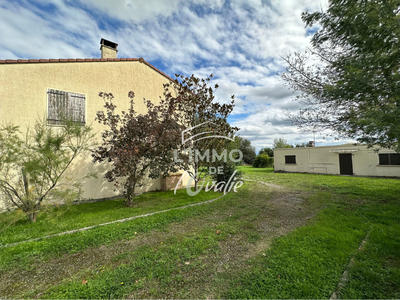 Maison - 221 m² - 10 pièces