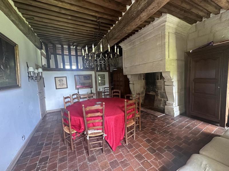 Maison - 420 m² - 12 pièces