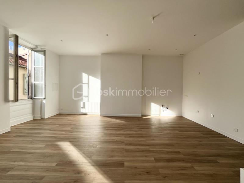 Appartement bourgeois - 86 m² - 3 pièces