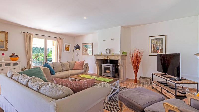 Maison - 180 m² - 5 pièces