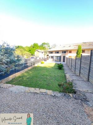 Maison - 90 m² - 3 pièces