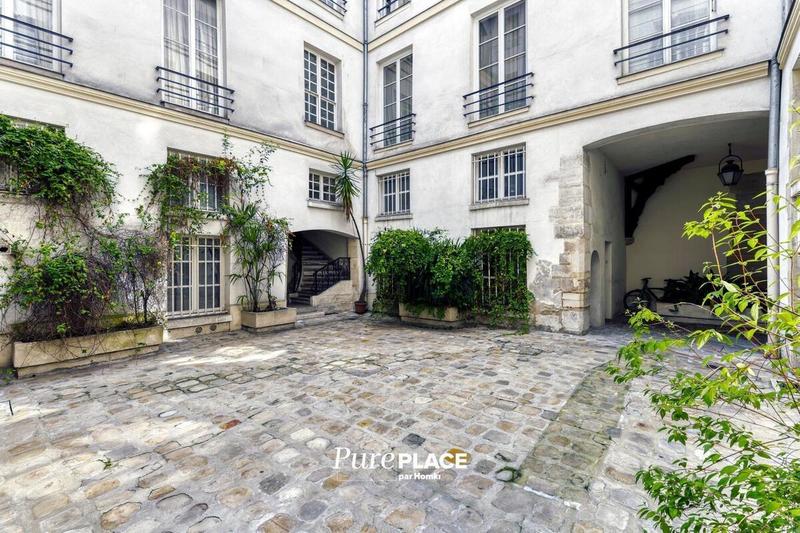 Loft - 70 m² - 3 pièces