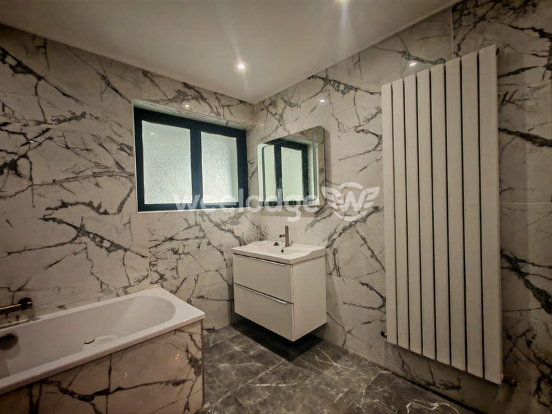 Maison - 171 m² - 7 pièces