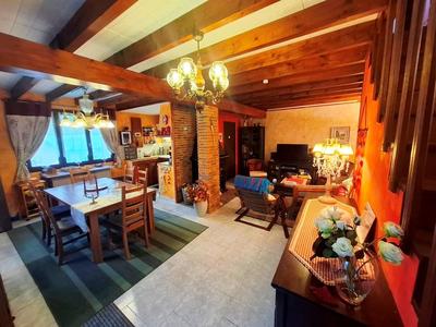 Maison traditionnelle - 82 m² - 4 pièces