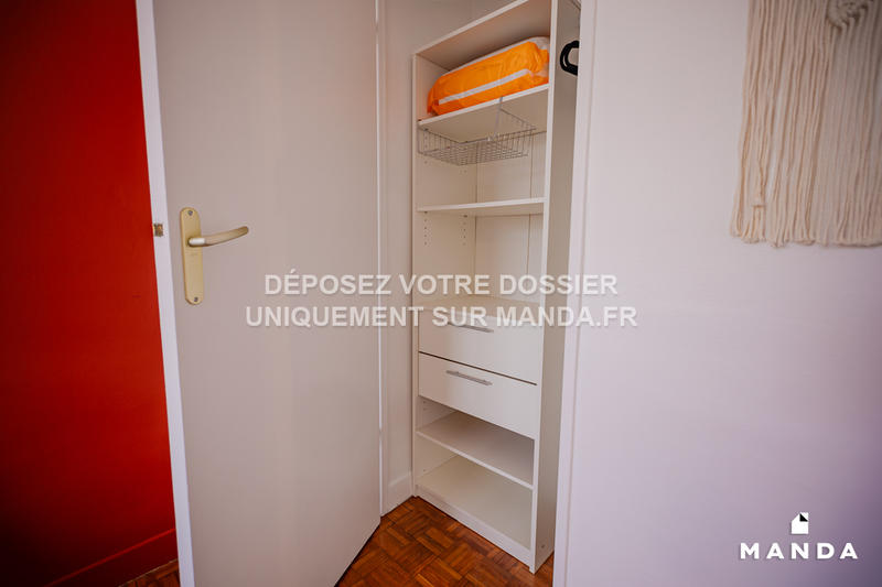 Chambre - 12 m² - 4 pièces