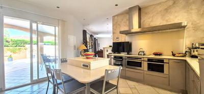 Maison - 188 m² - 7 pièces