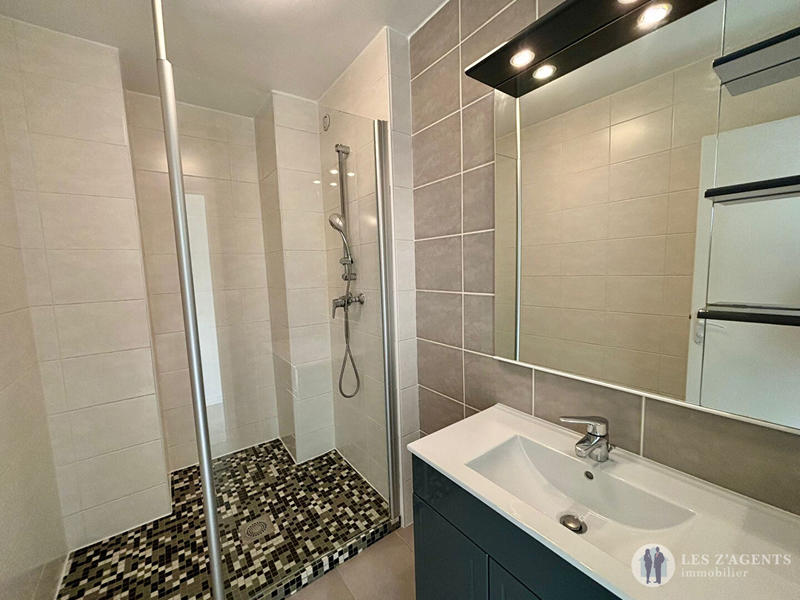 Appartement - 70 m² - 3 pièces