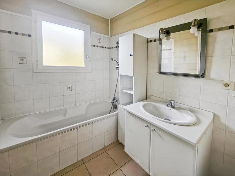 Maison - 92 m² - 4 pièces