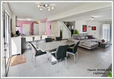 Maison - 100 m² - 4 pièces