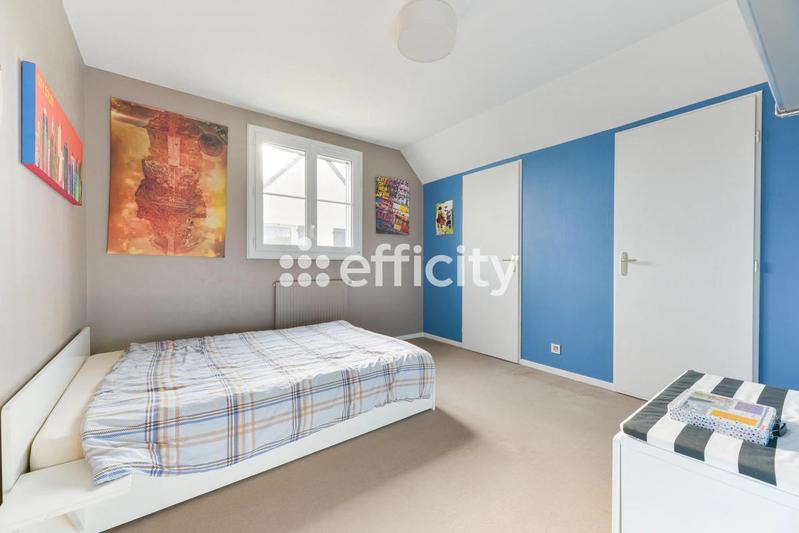 Pavillon - 169 m² - 7 pièces