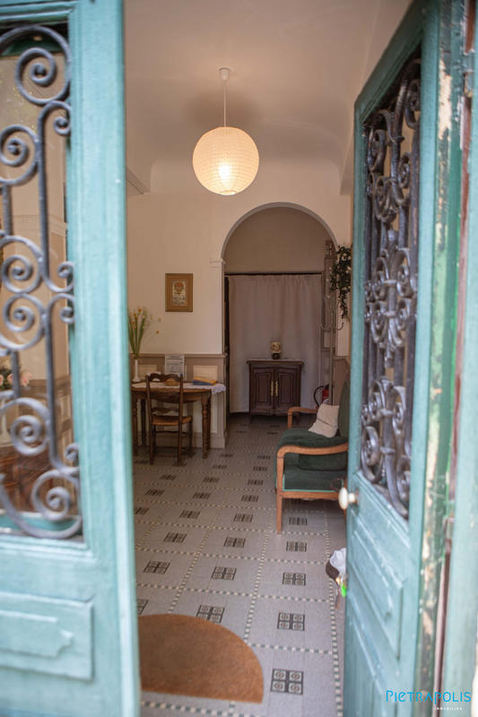 Maison - 300 m² - 8 pièces