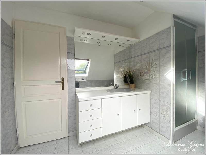 Maison - 180 m² - 6 pièces