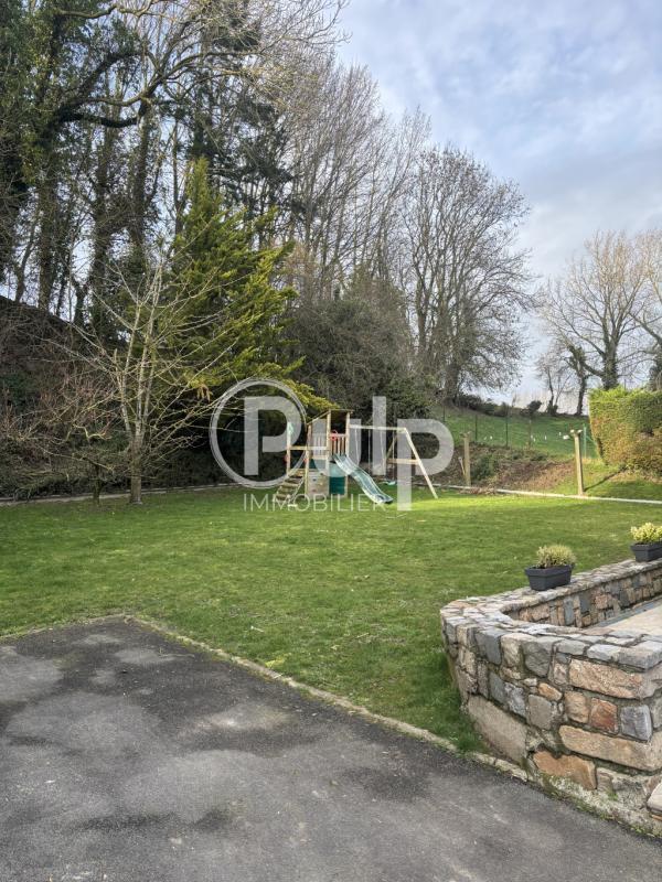 Pavillon - 147 m² - 5 pièces