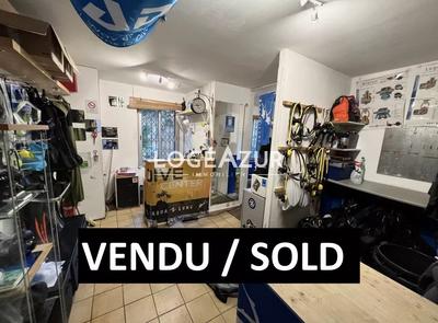 Local commercial - 30 m² - 2 pièces