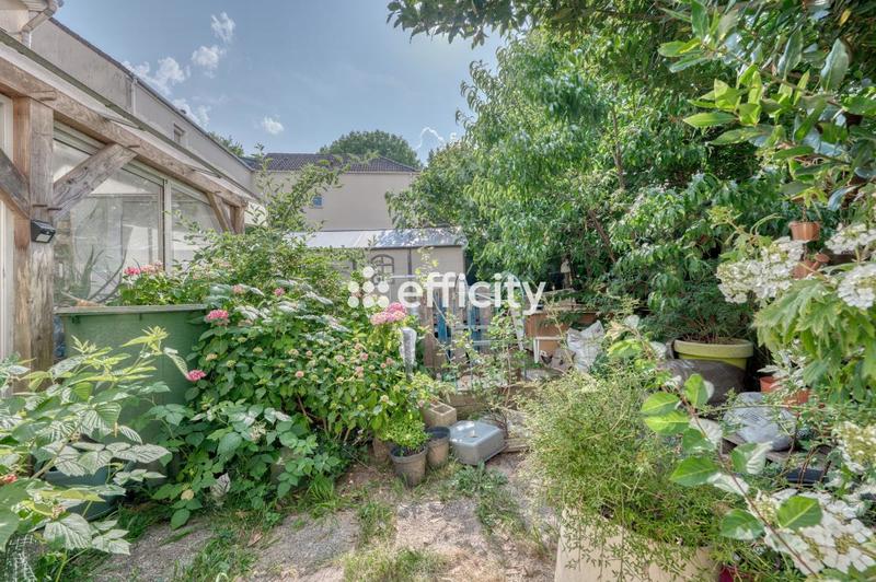 Maison - 95 m² - 5 pièces