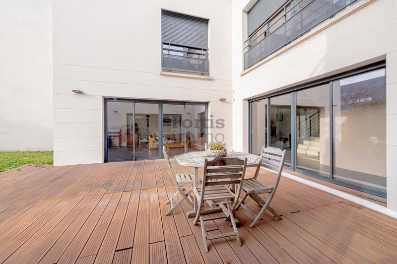 Maison d'architecte - 263 m² - 8 pièces