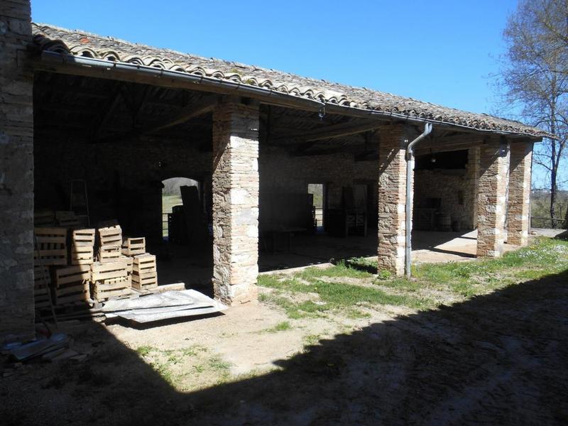 Propriété - 790 m² - 7 pièces